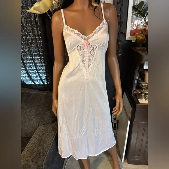 Vintage Queentex White Slip Dress With White Lace & Pink Ribbon!! (L) - Picture 1 of 8